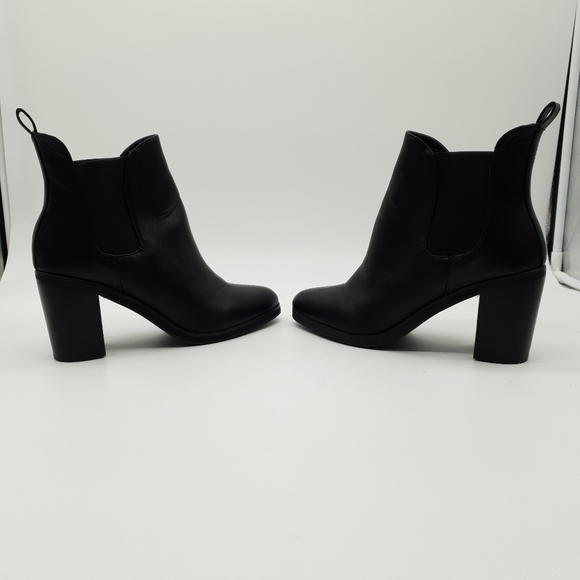Aus 9 Lavish Black Faux Leather Heeled Boots - Picture 14 of 16